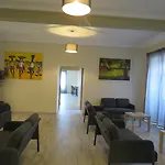Hostel Acacias Rubras *