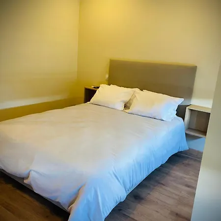 Acacias Rubras Hostel *