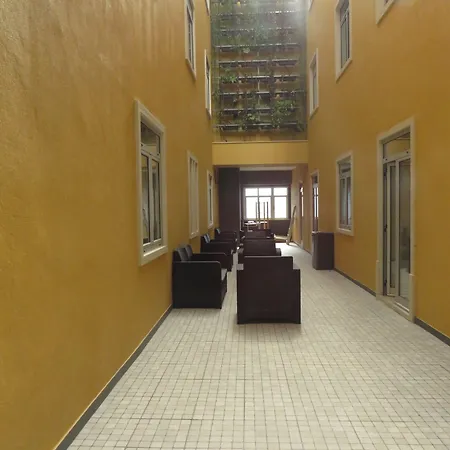 Hostel Acacias Rubras *