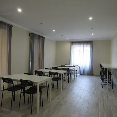 Hostel Acacias Rubras *