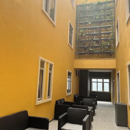 Acacias Rubras Hostel