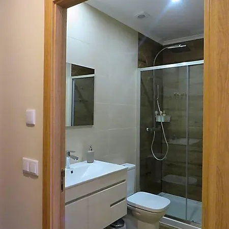 Hostal Acacias Rubras *